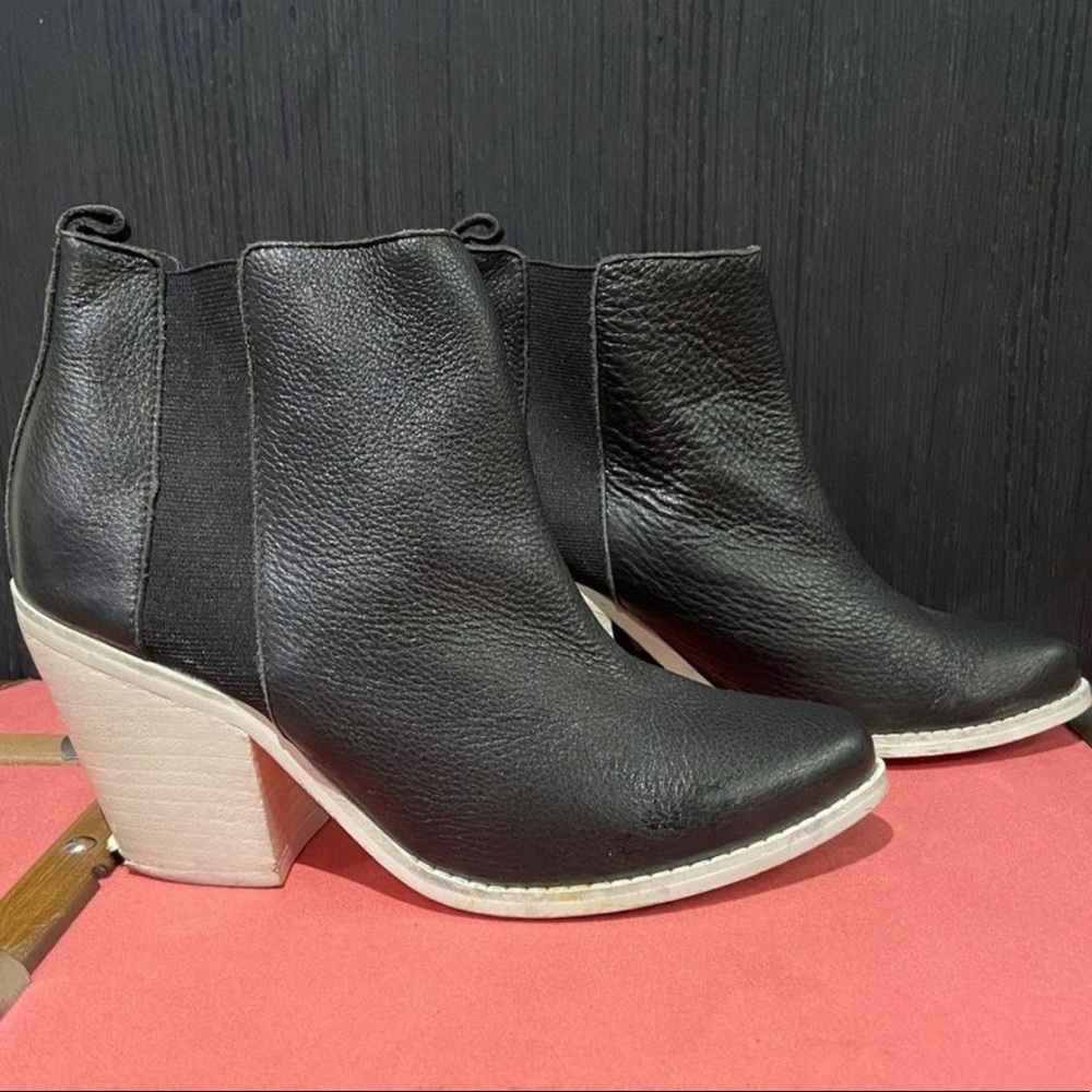 Sol Sana Toni Ankle Boot in Black leather with white heel